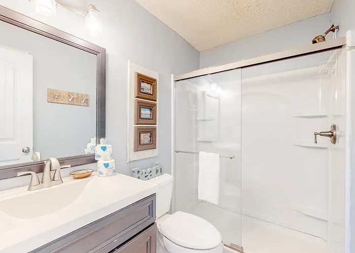 Beautiful Near The With 2 Outdoor Pools And Access Gulf Shores